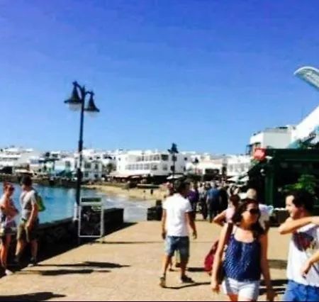 Backpackers Playa Blanca *
