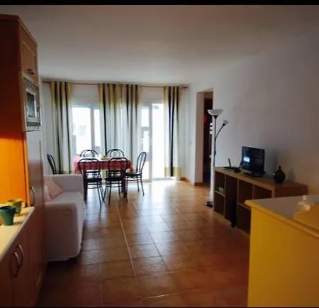 Backpackers Playa Blanca Bed & Breakfast *