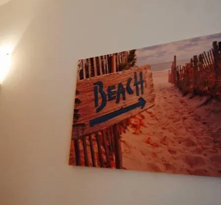 Bed & Breakfast Backpackers Playa Blanca